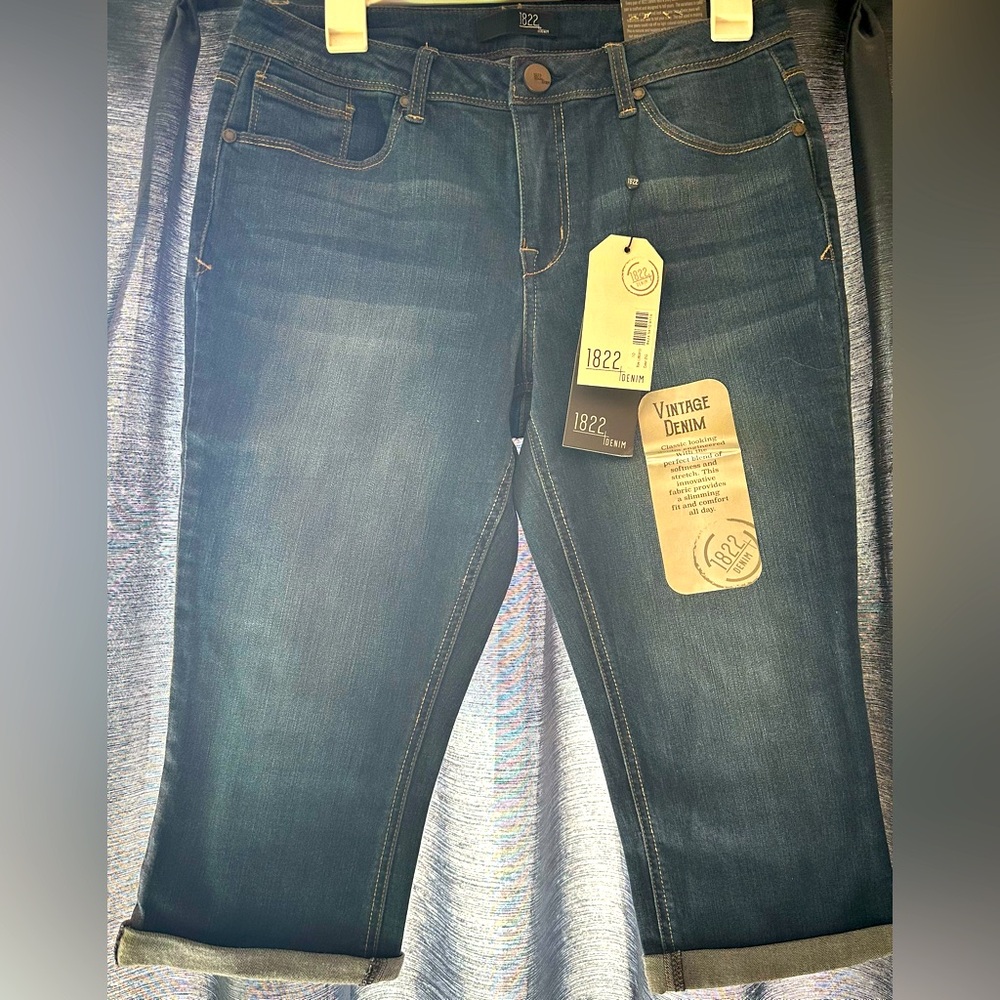 NWT 1822 vintage Jean capris with a cuff size 10